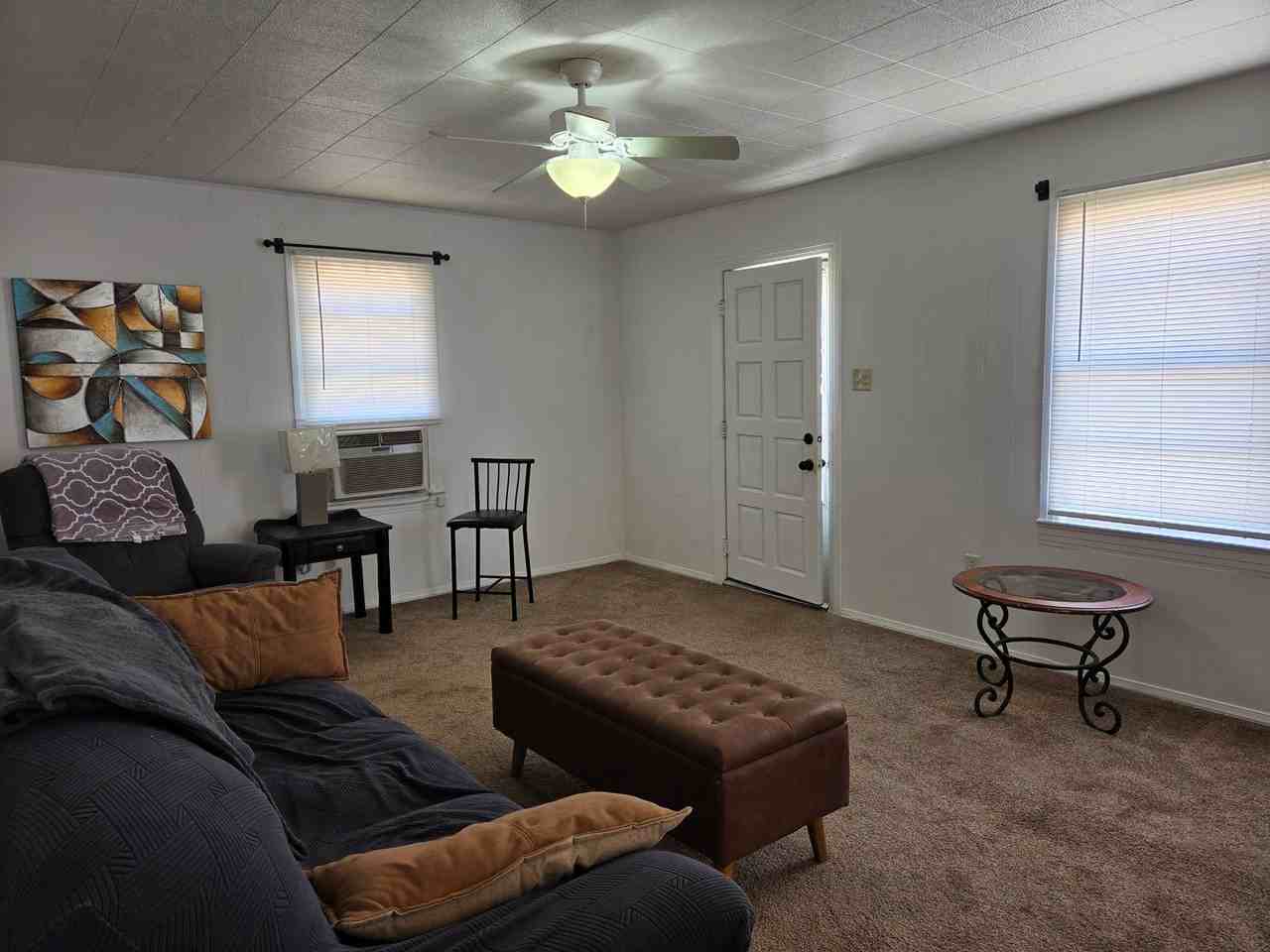 708 Monterey St - Photo 3 of 21