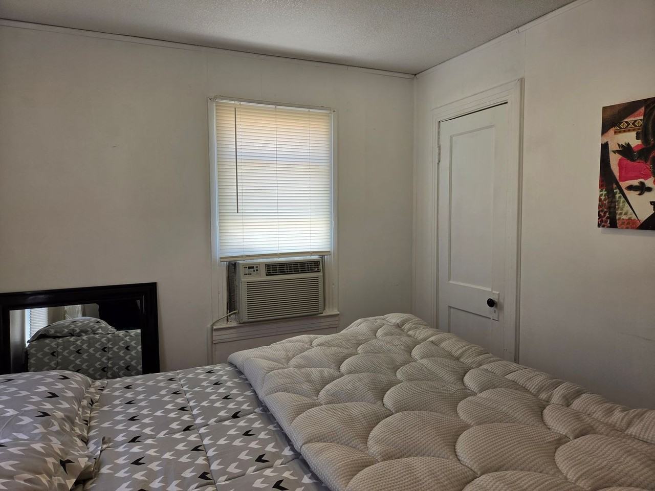 708 Monterey St - Photo 5 of 21