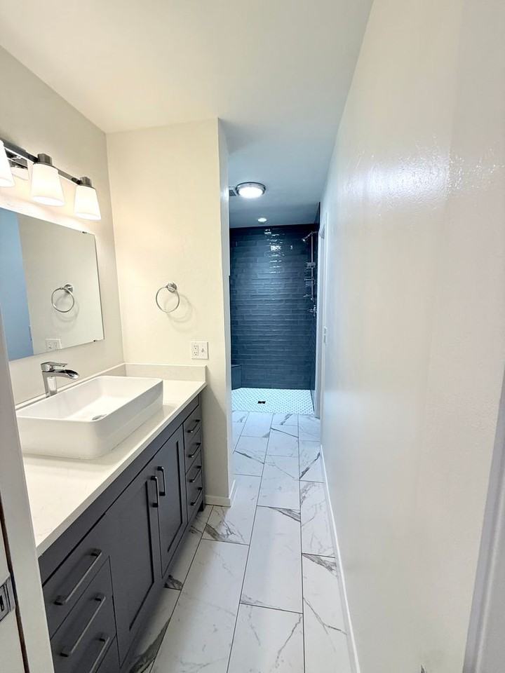 3724 Nw 64th St - Photo 6 of 15