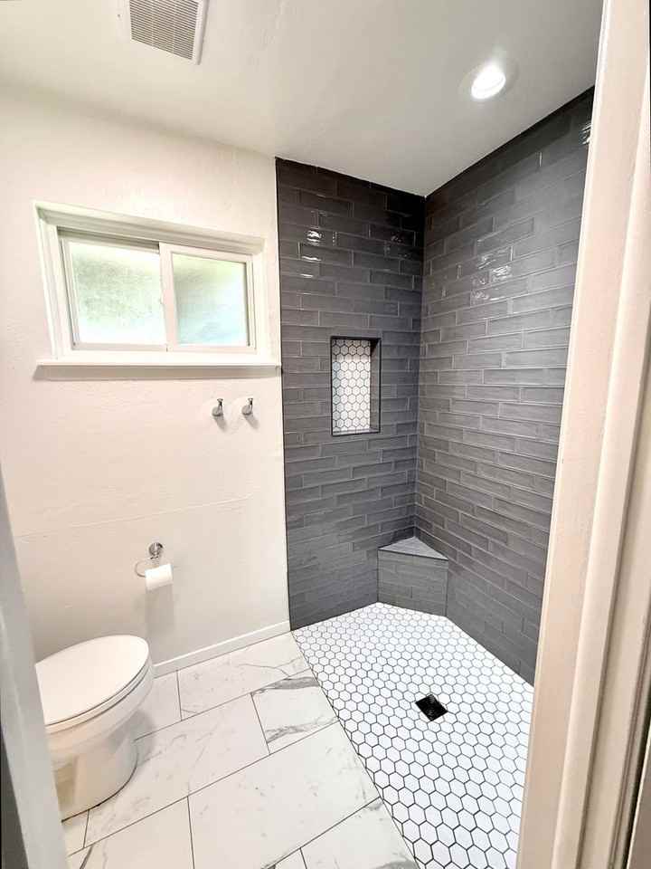 3724 Nw 64th St - Photo 7 of 15