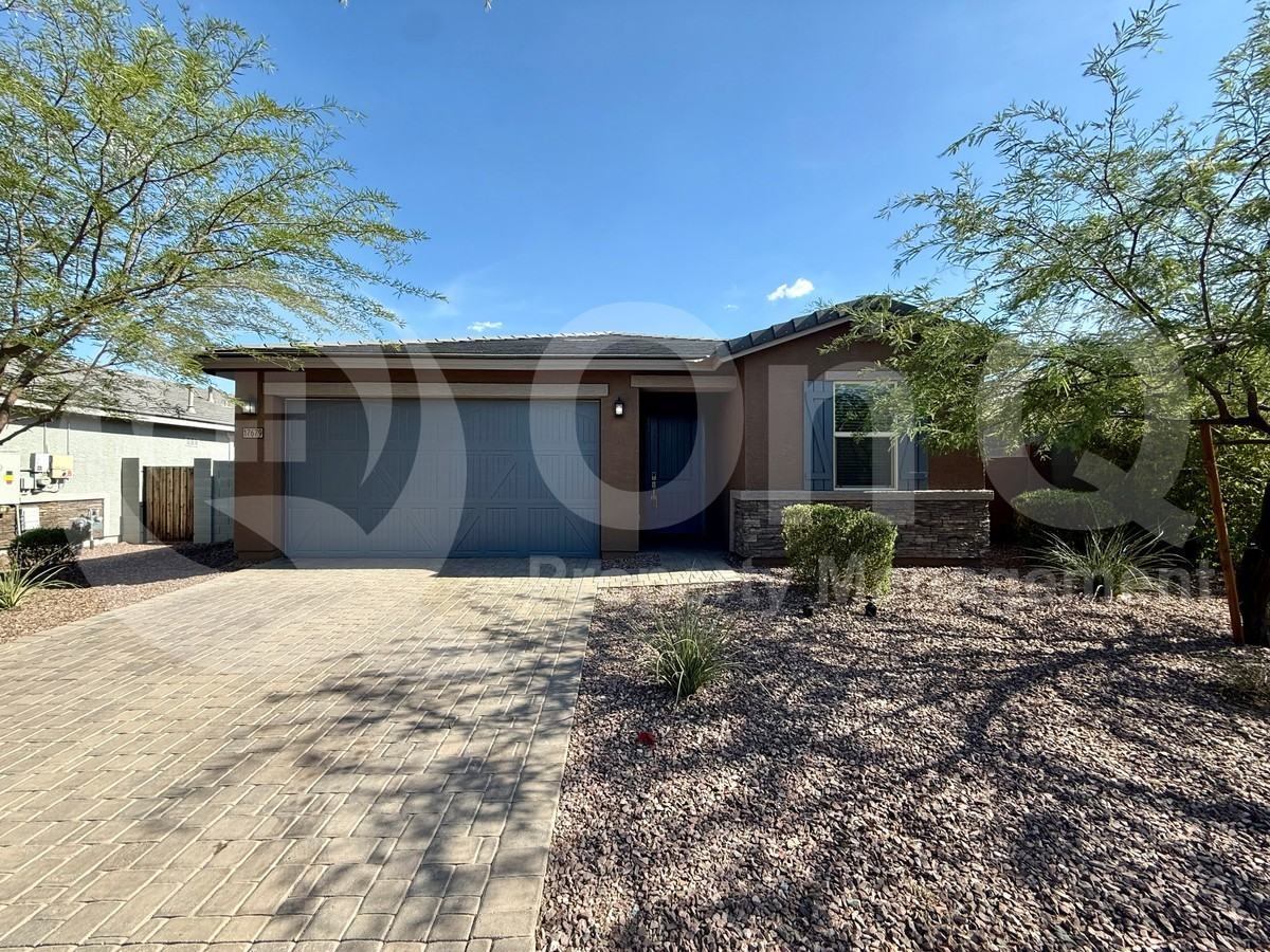 17679 W Pinnacle Vista Dr - Photo 2 of 19