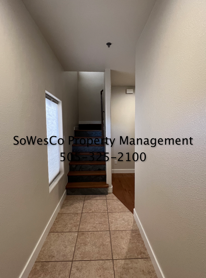 1936 Hollyhock Cir - Photo 2 of 21