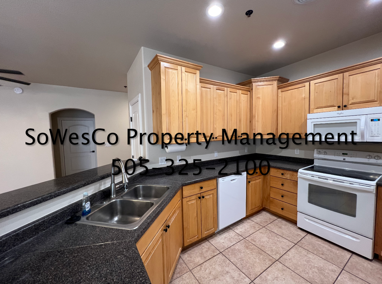 1936 Hollyhock Cir - Photo 7 of 21