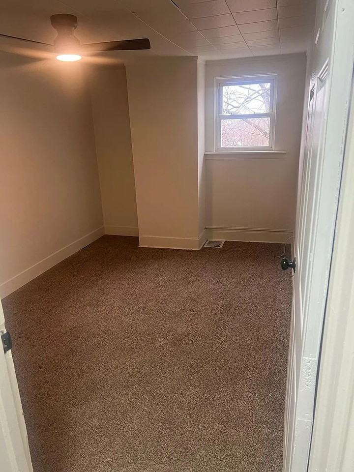 2917 Shadeland Ave - Photo 7 of 8