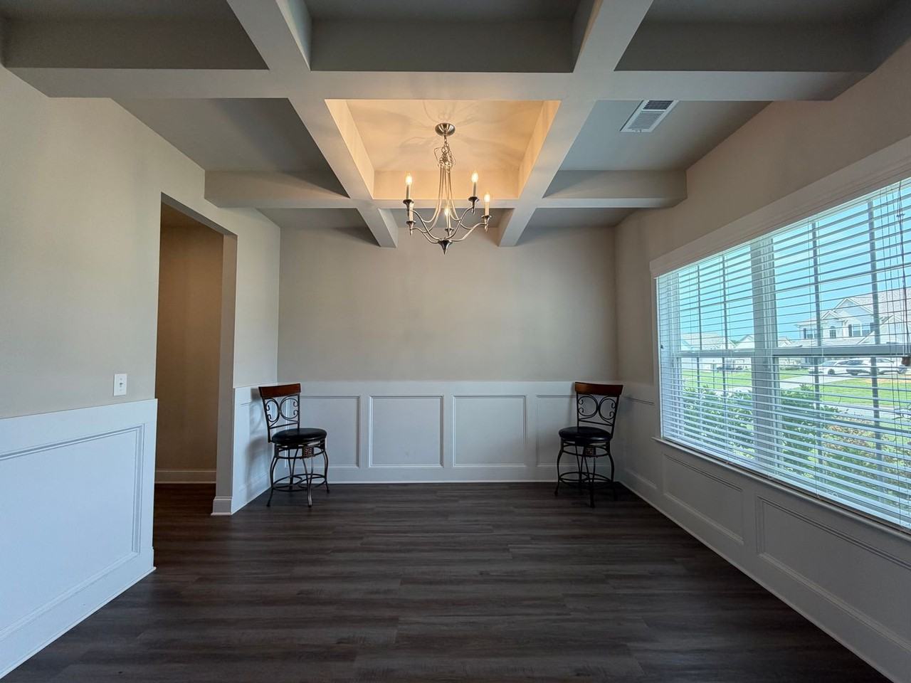 61 N Village Cir - Photo 3 of 41