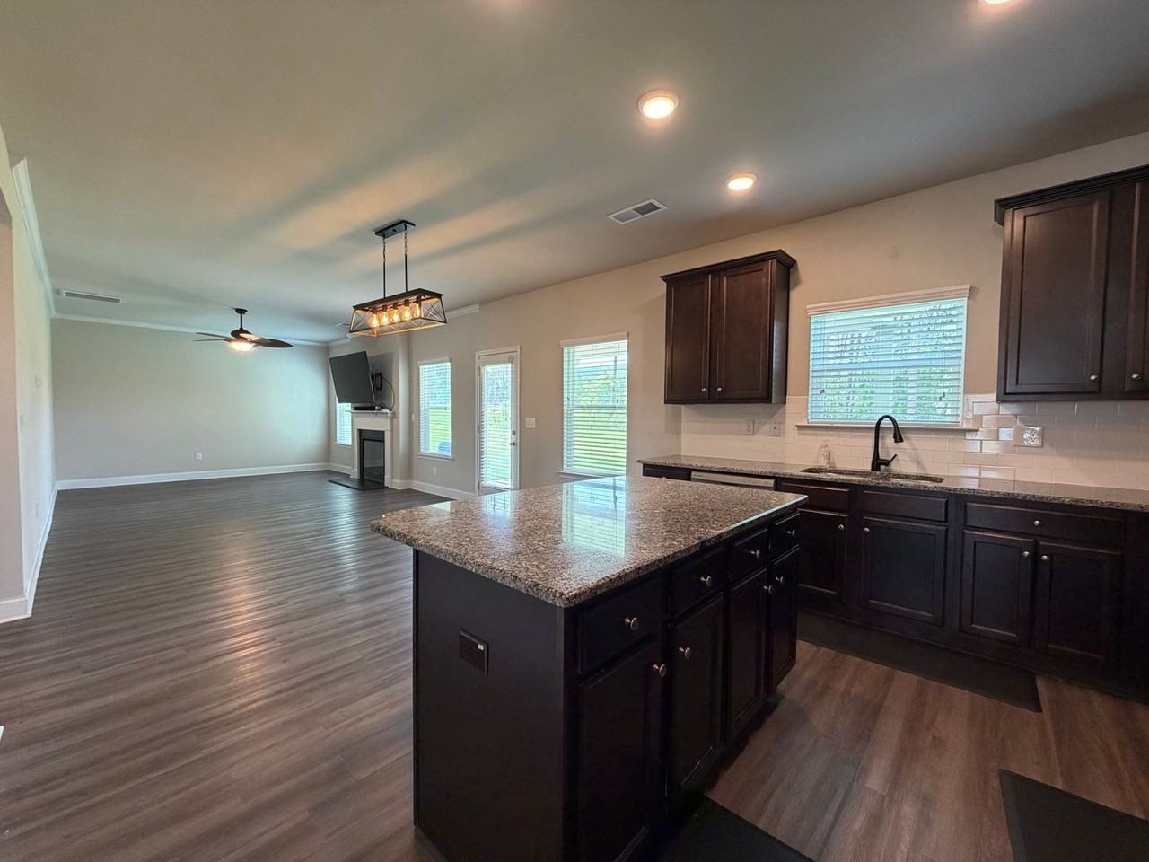 61 N Village Cir - Photo 6 of 41