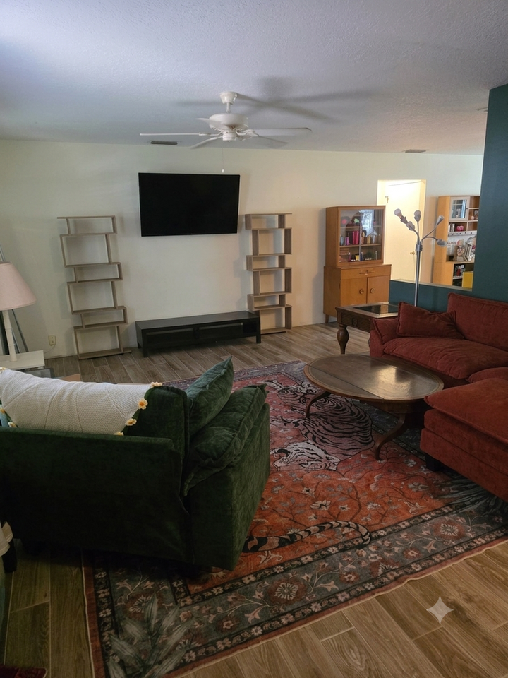 12439 Spreading Oak Dr - Photo 4 of 19