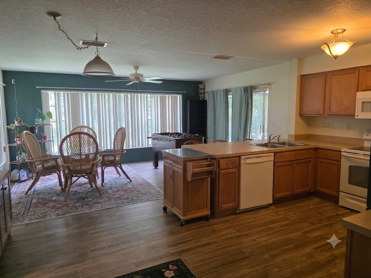 12439 Spreading Oak Dr - Photo 6 of 19