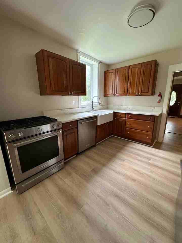 541 W Jersey Ave - Photo 6 of 35