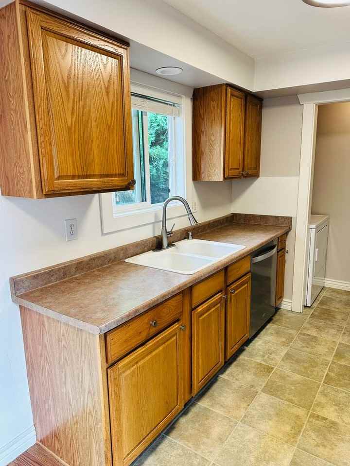 608 Nw 10th Ave - Photo 6 of 20