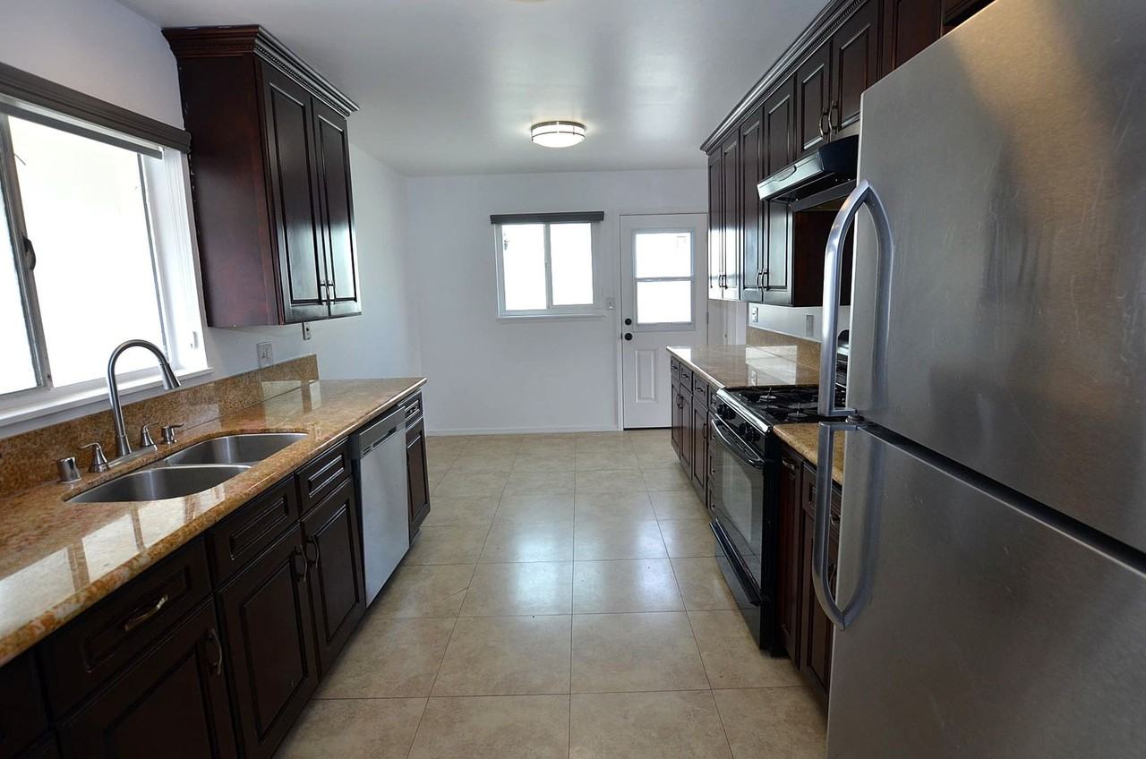 151 Acacia Way - Photo 6 of 24
