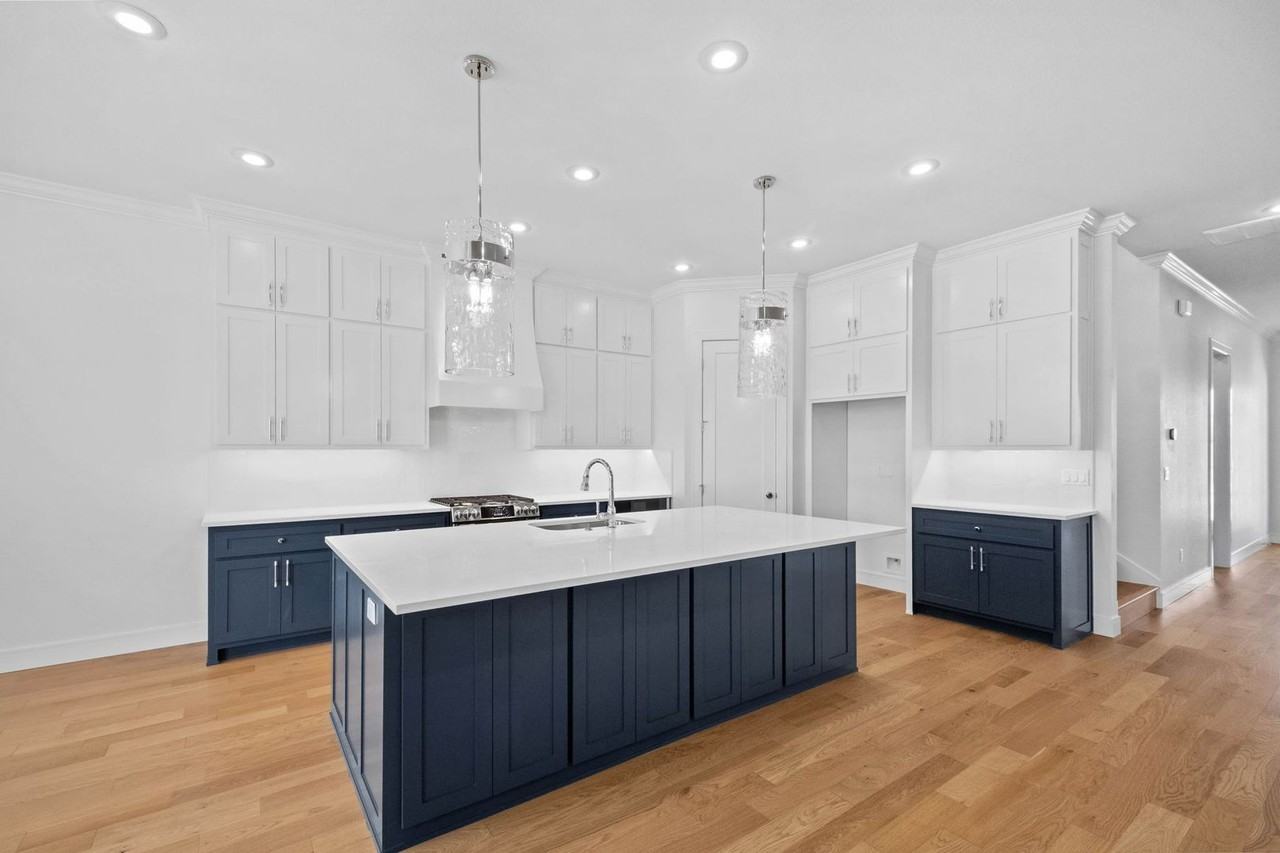 6465 Courtland Ave - Photo 4 of 18