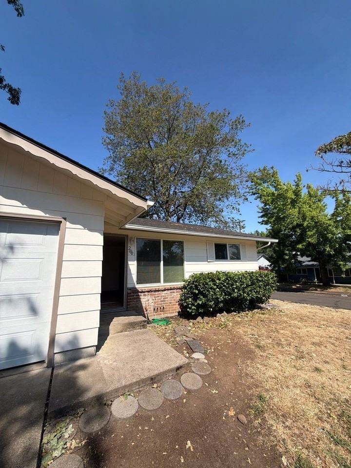 2610 Taylor St - Photo 2 of 13