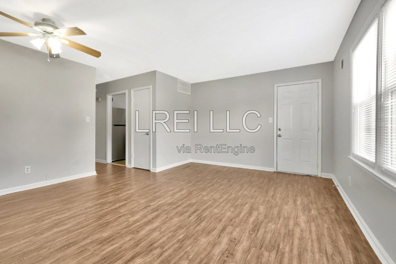 3316 Noe Way #15 - Photo 3 of 26