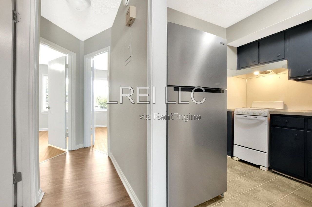 3316 Noe Way #15 - Photo 4 of 26