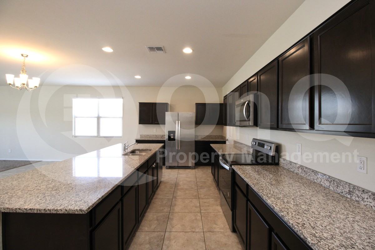 2455 E Alida Trl - Photo 3 of 40
