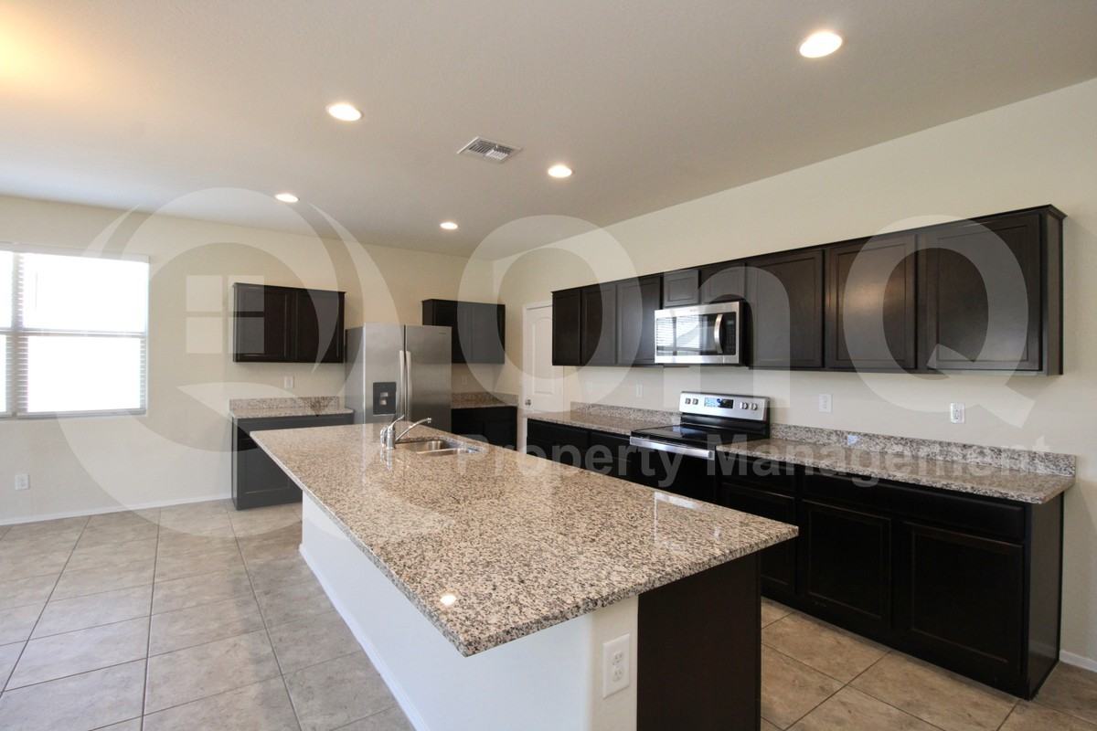 2455 E Alida Trl - Photo 4 of 40