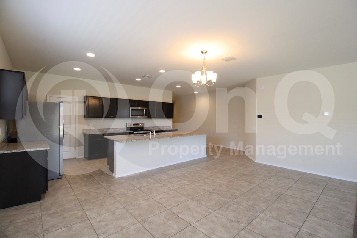 2455 E Alida Trl - Photo 7 of 40