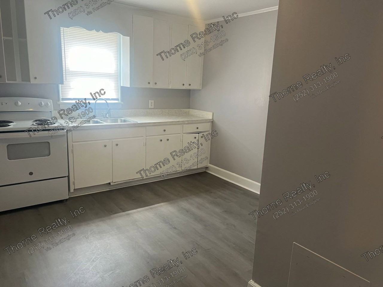 513 Buick St - Photo 2 of 8