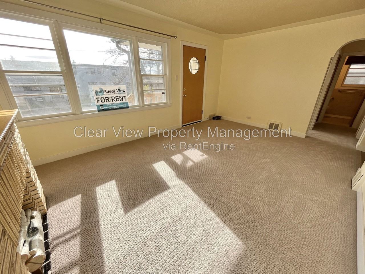 319 8a Ave S - Photo 4 of 18