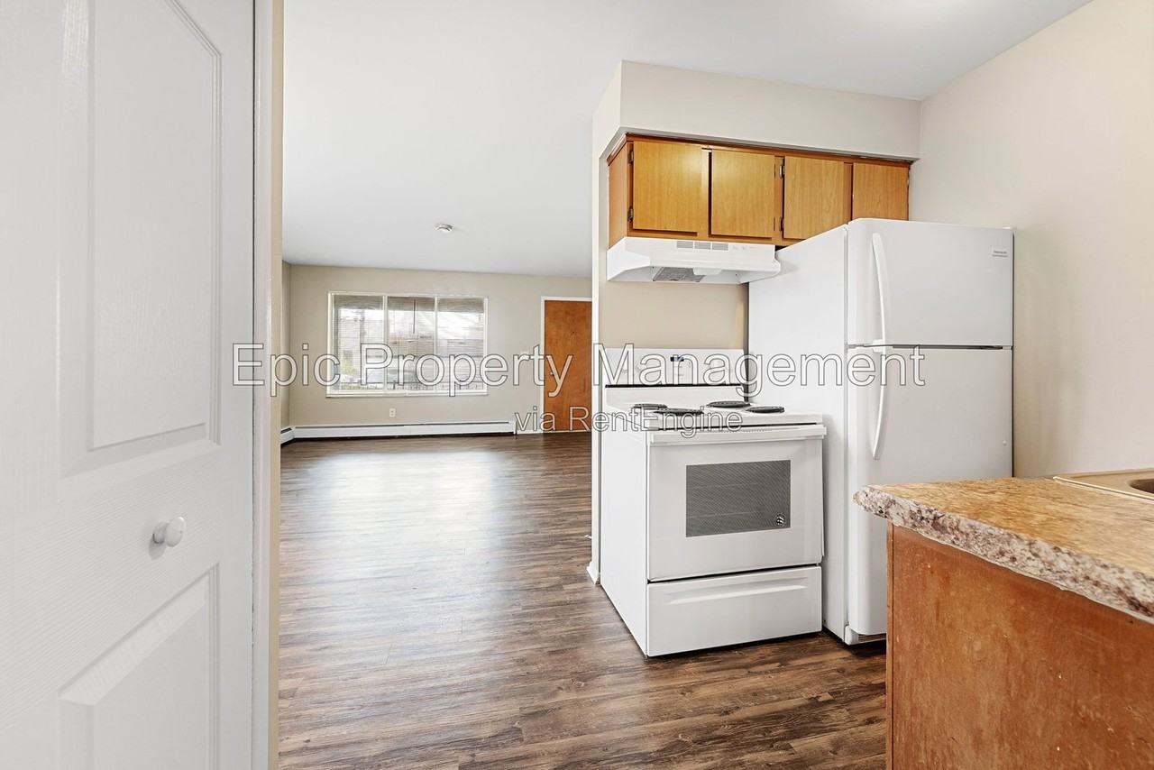 3934 Howe Rd #4 - Photo 3 of 12