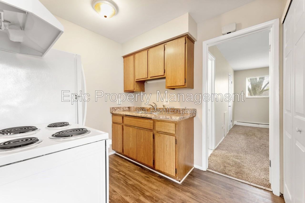 3934 Howe Rd #4 - Photo 4 of 12