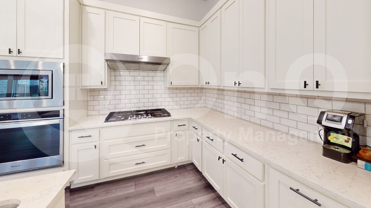 3285 Dover Dr - Photo 5 of 27