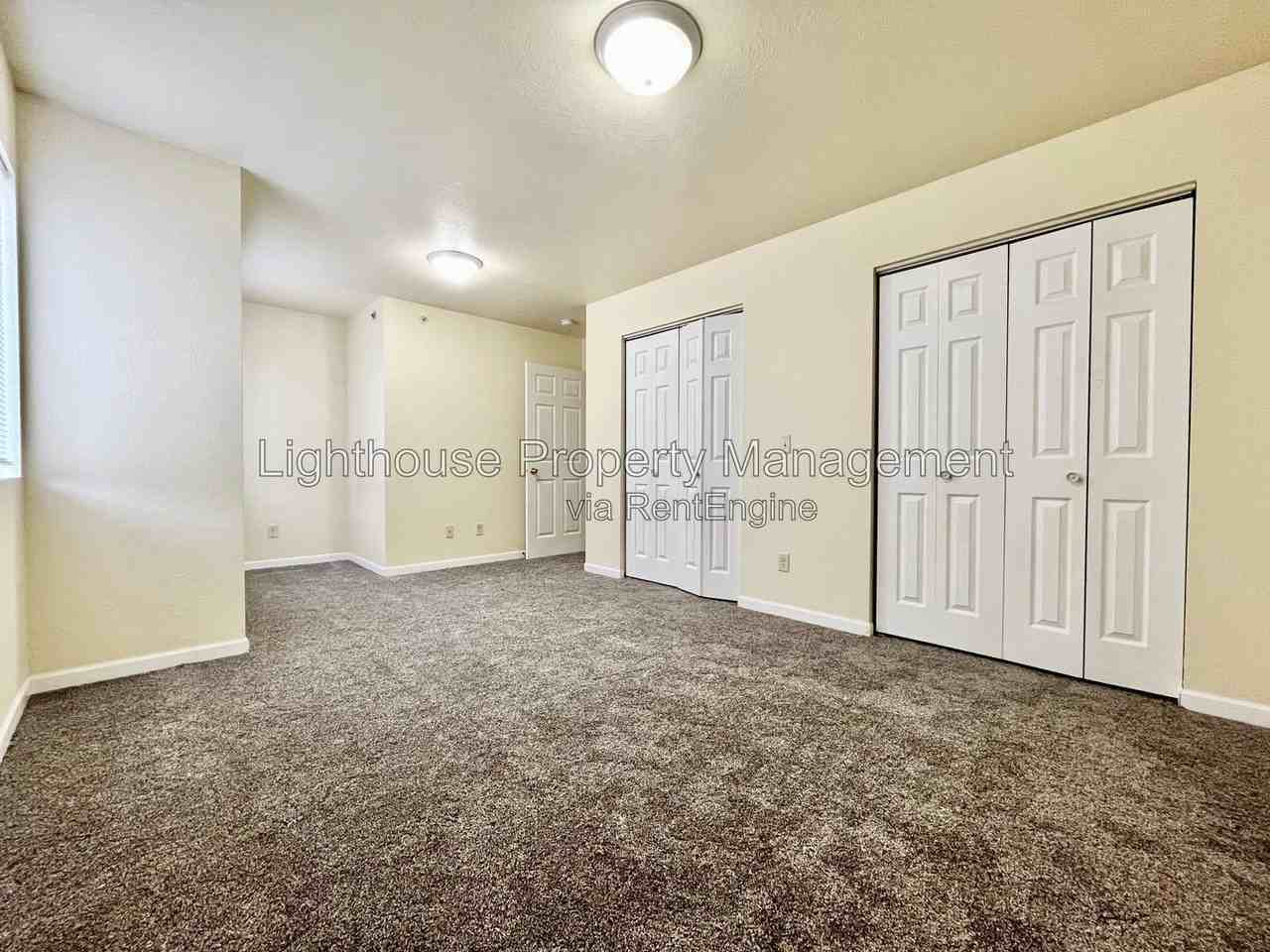 860 Marquette Ave #32 - Photo 3 of 17