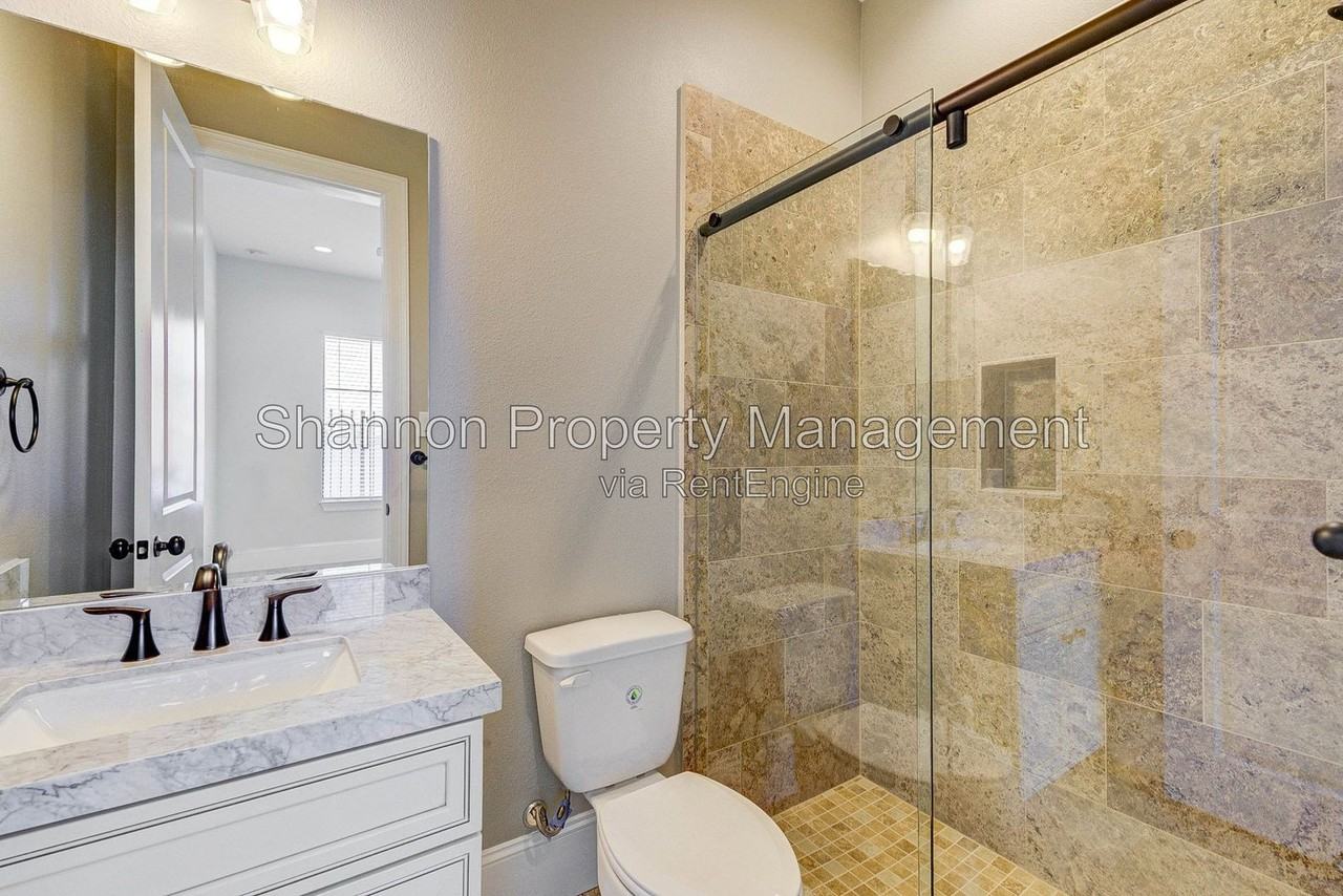 2769 Freund St - Photo 6 of 36