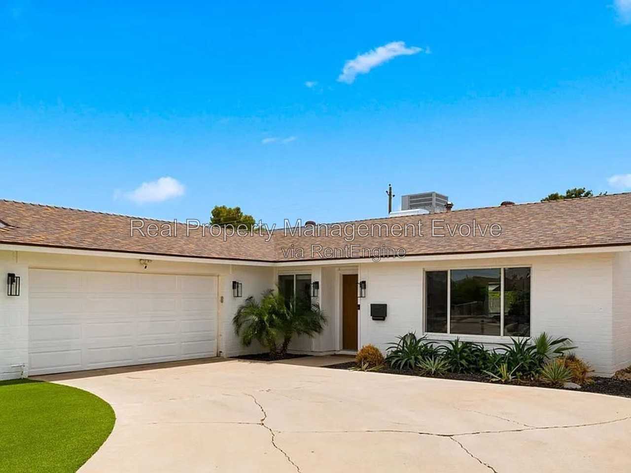 8631 E Jackrabbit Rd - Photo 2 of 28