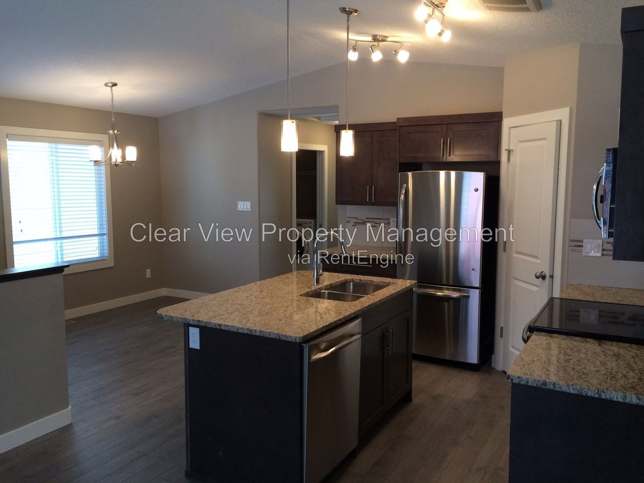 264 Sunridge Rd W - Photo 4 of 20
