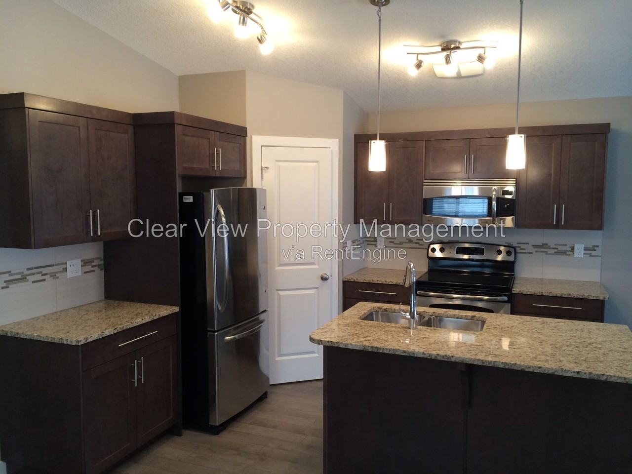 264 Sunridge Rd W - Photo 7 of 20