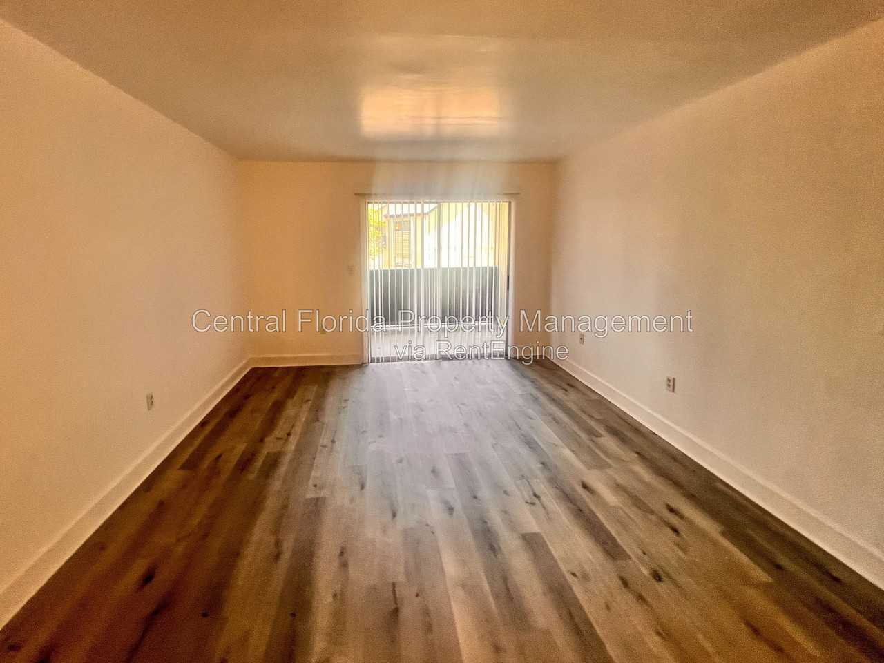 954 Lake Destiny Rd #1H - Photo 4 of 15