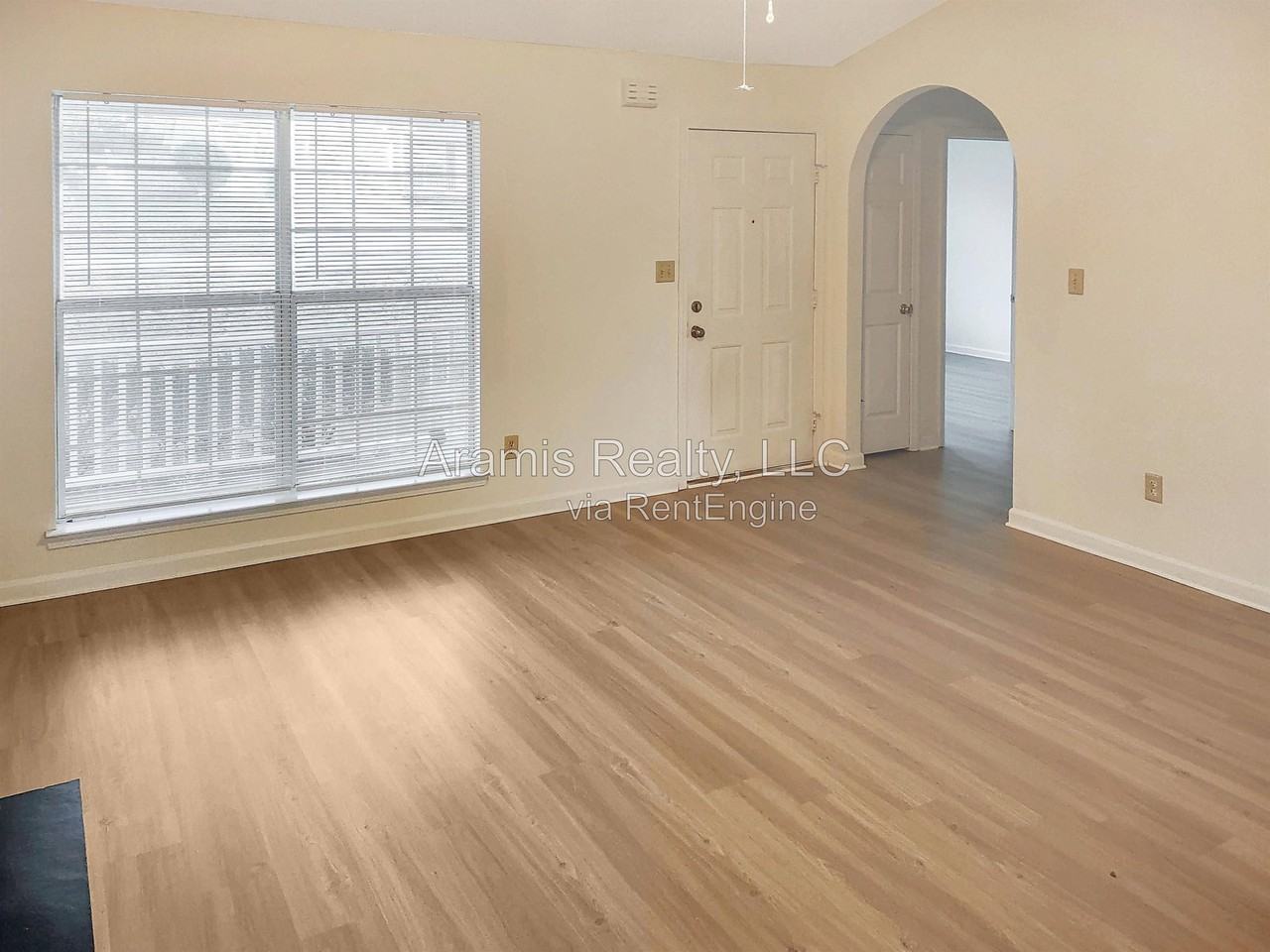 6843 Saganaw Dr - Photo 3 of 17