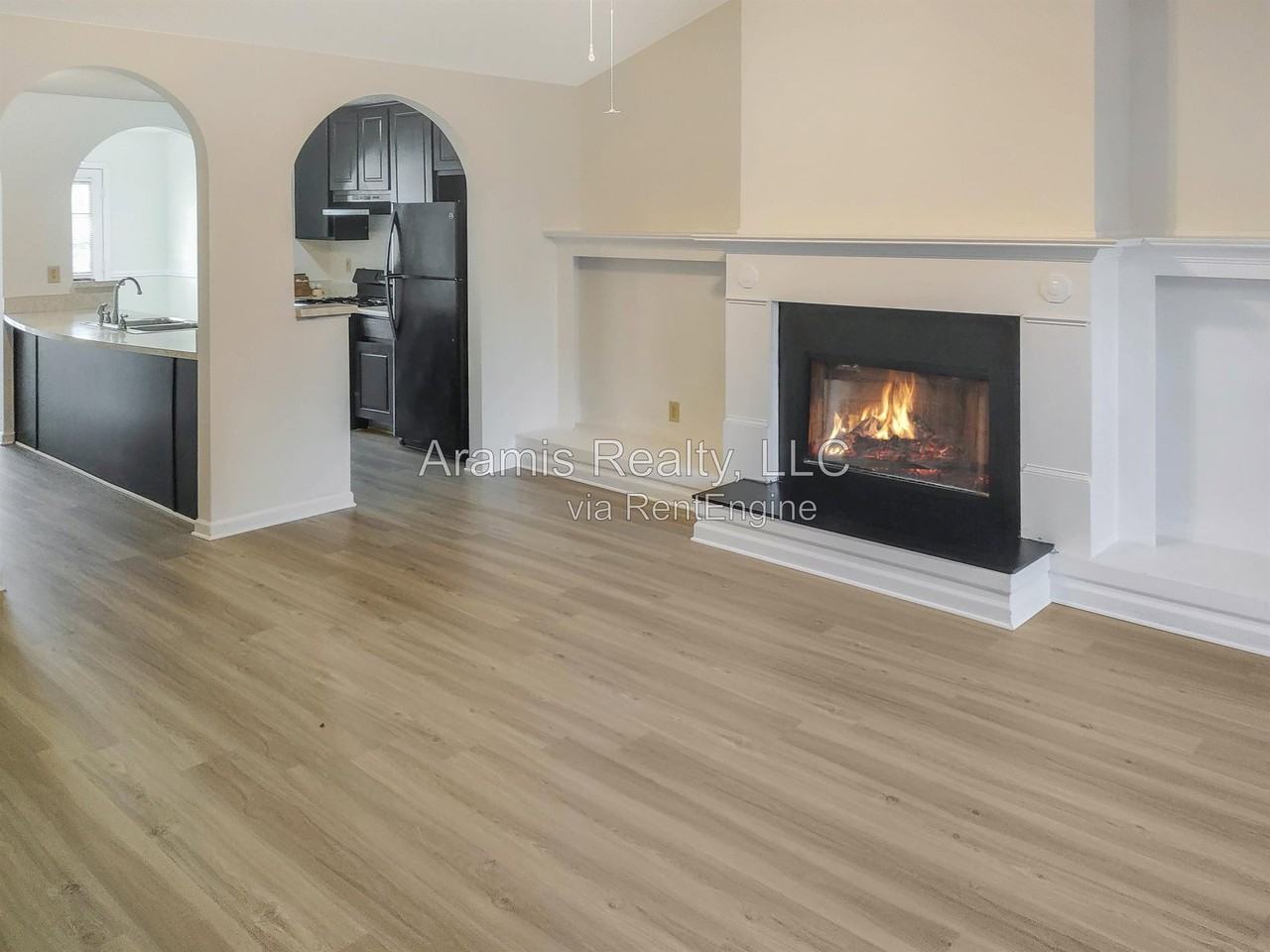 6843 Saganaw Dr - Photo 4 of 17