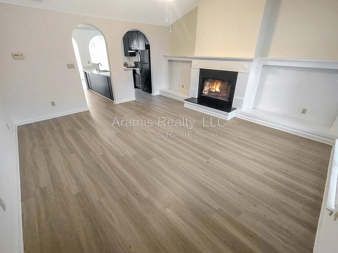 6843 Saganaw Dr - Photo 5 of 17