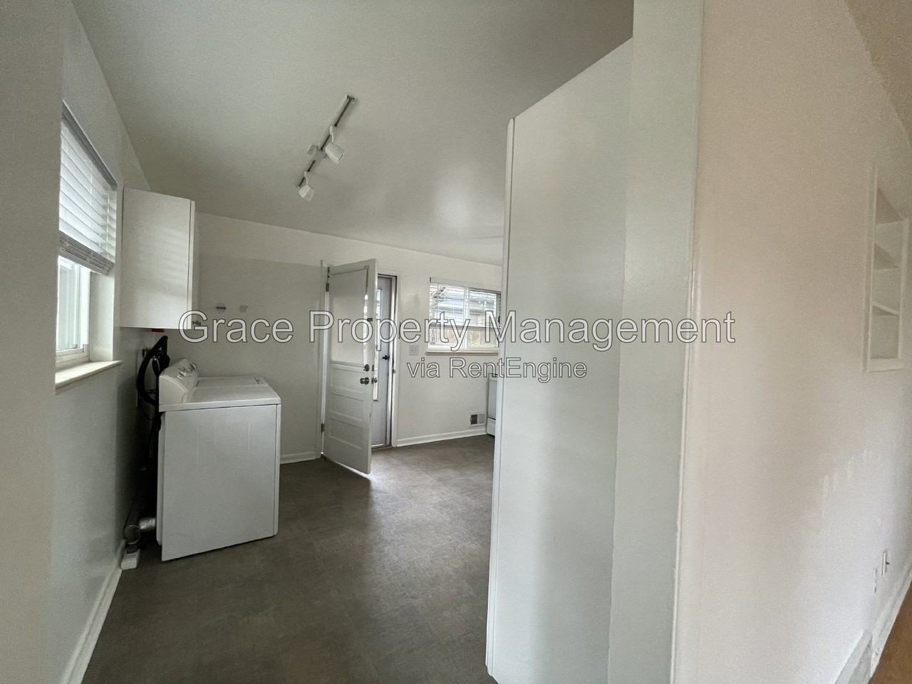 3540 S Corona St - Photo 4 of 17