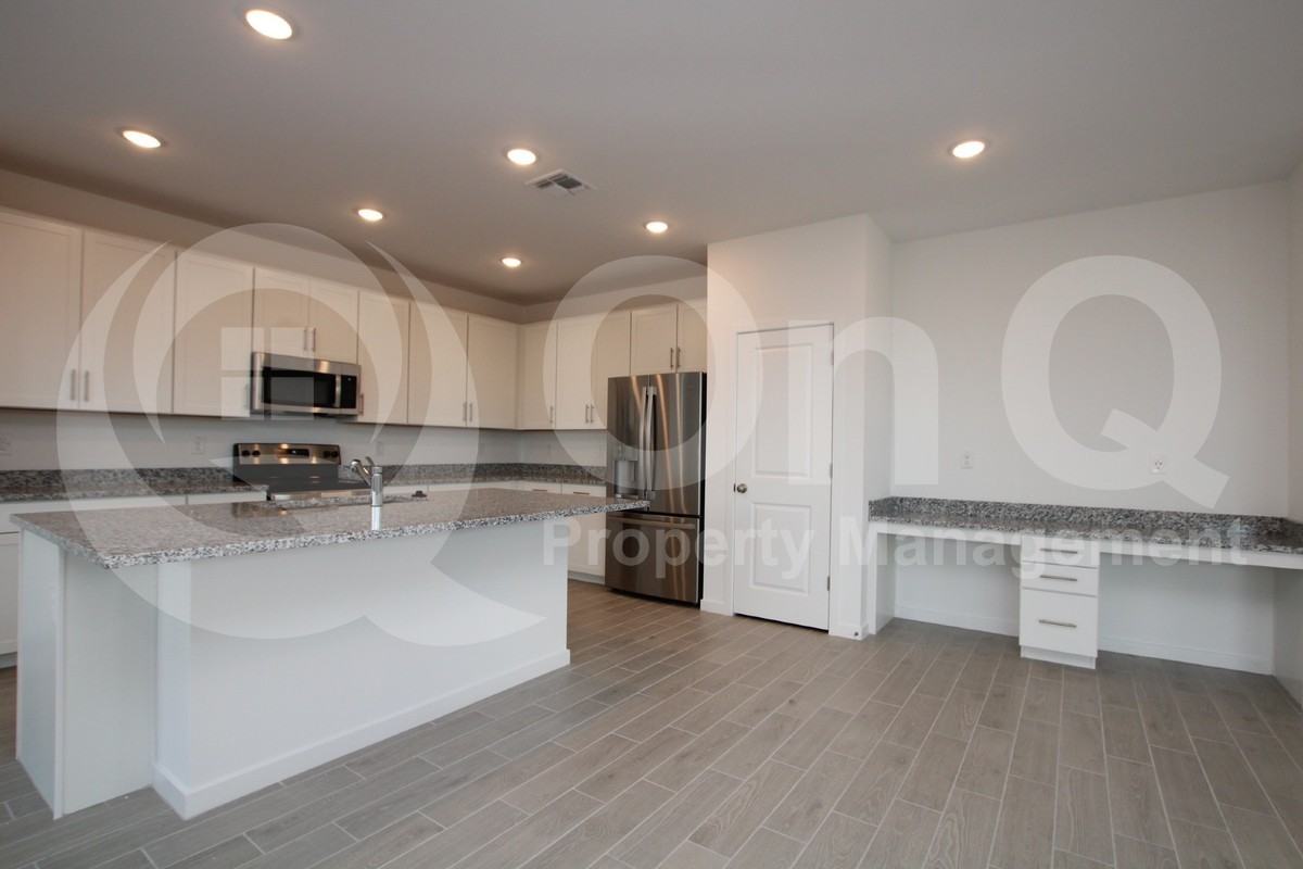 7442 W Nicolet Ave - Photo 3 of 17
