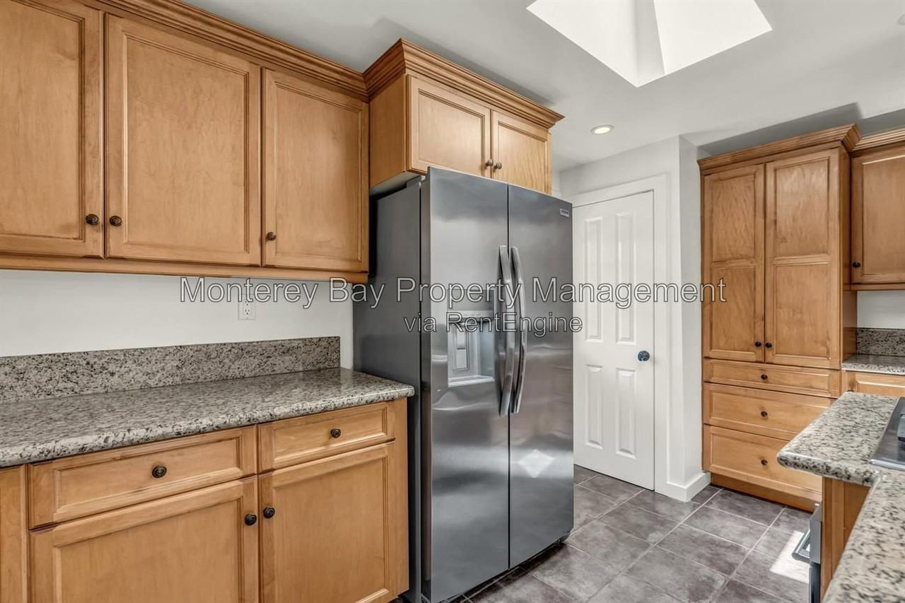 414 Monterey Ave - Photo 7 of 25