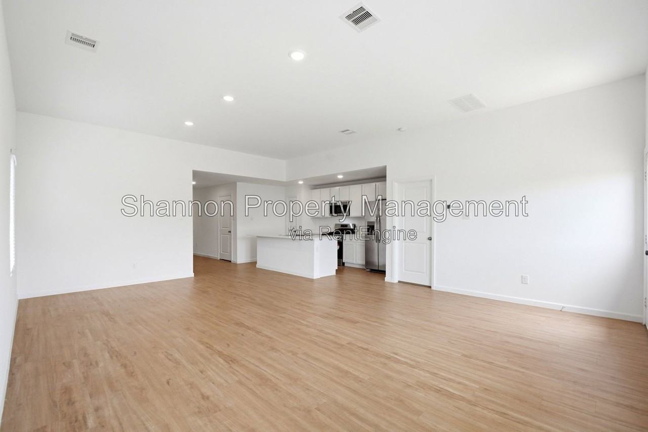 27147 Breakaway Ln - Photo 5 of 24