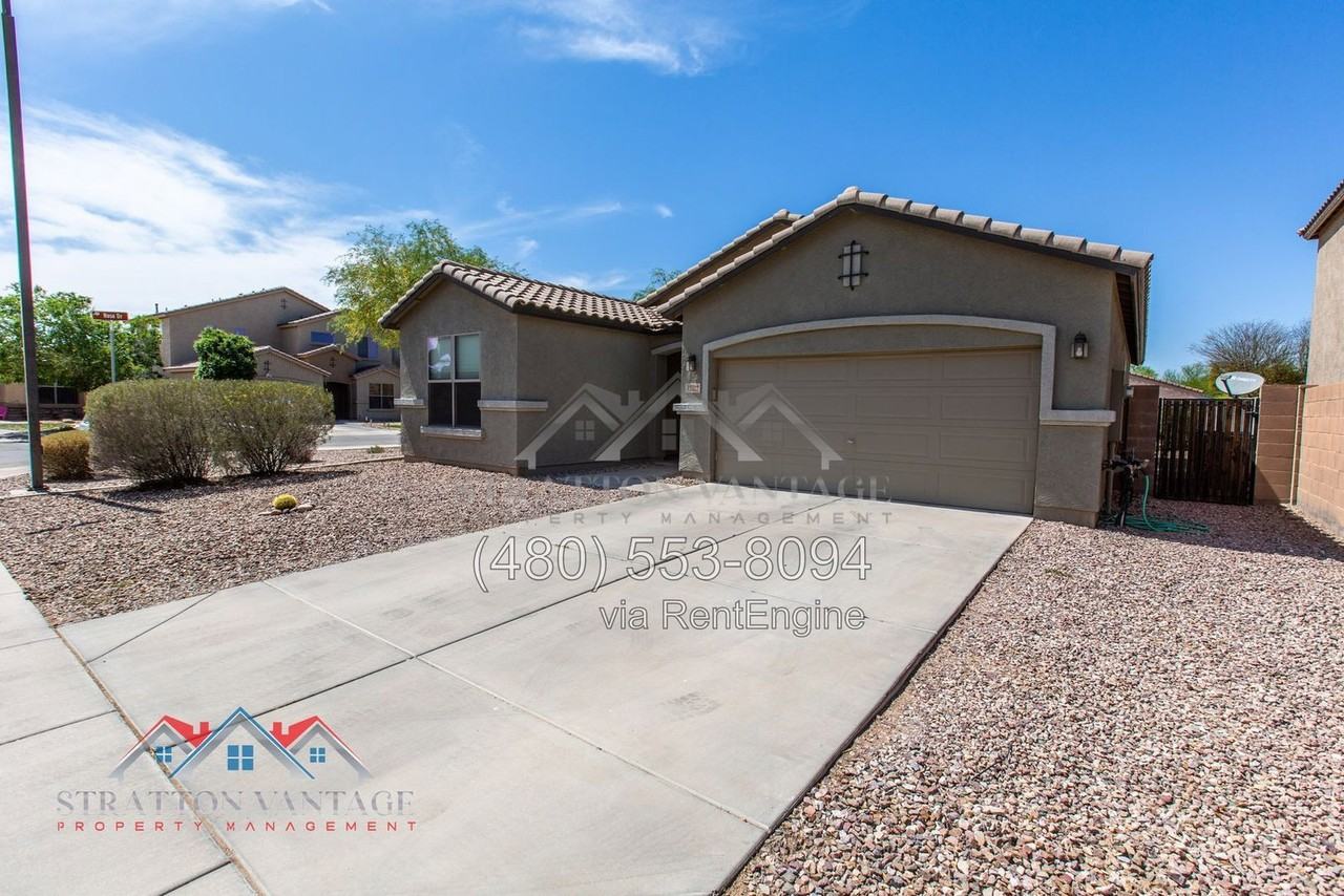 42322 W Lunar St - Photo 2 of 38