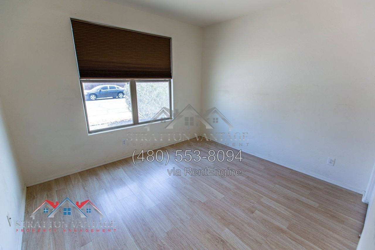 42322 W Lunar St - Photo 7 of 38
