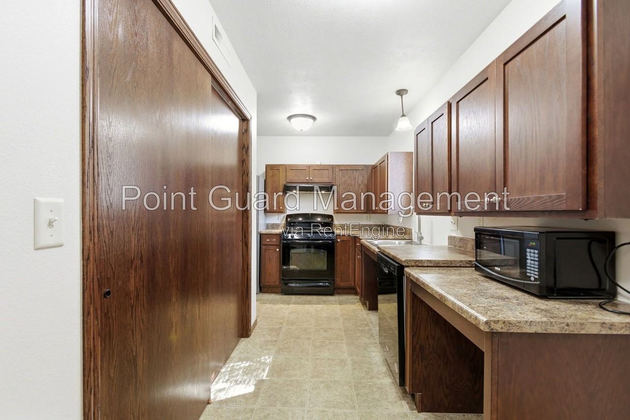 113 S Mable Ave #213 - Photo 4 of 36