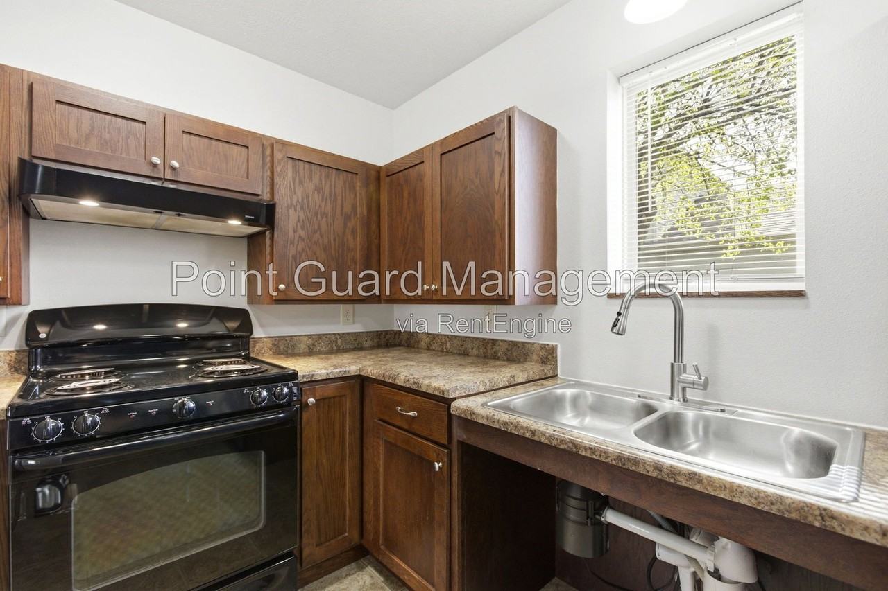 113 S Mable Ave #213 - Photo 5 of 36