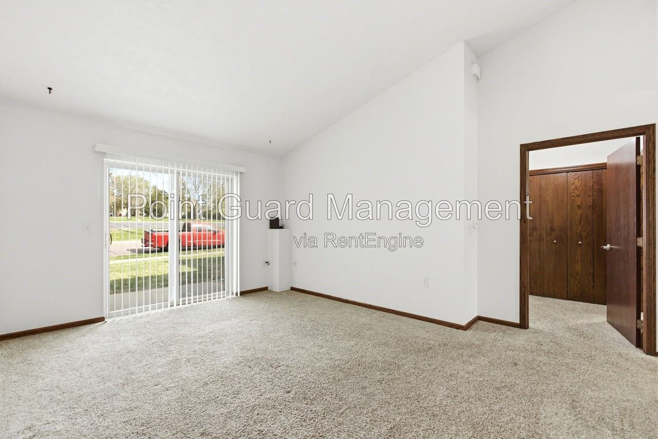 113 S Mable Ave #213 - Photo 7 of 36