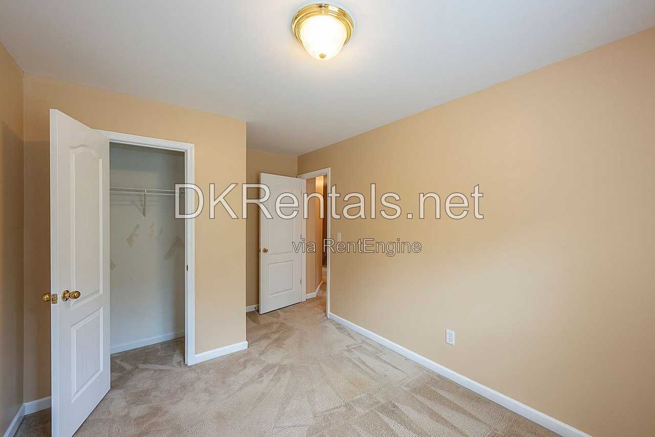7712 Autry Cir #408 - Photo 5 of 26