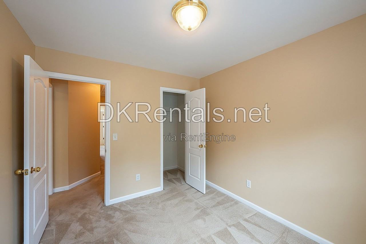 7712 Autry Cir #408 - Photo 7 of 26