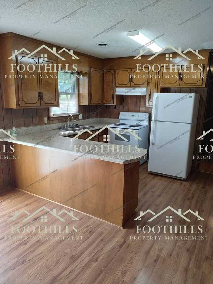104 Wishire Dr - Photo 5 of 18