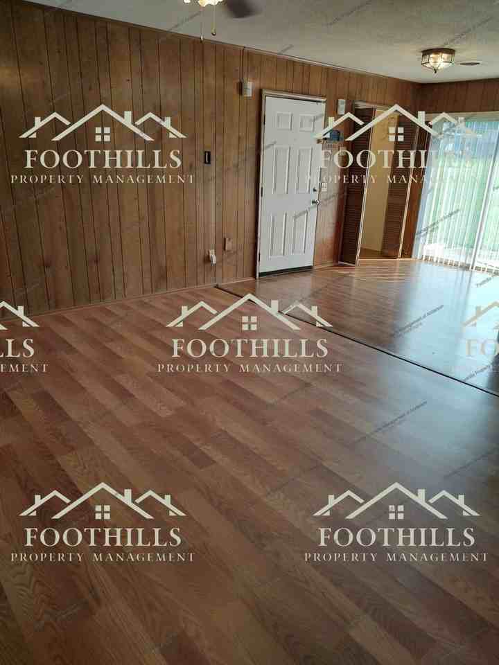 104 Wishire Dr - Photo 7 of 18