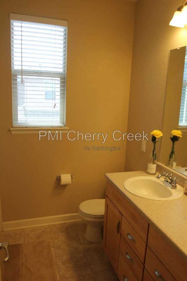 6385 S Xanadu Way - Photo 5 of 33